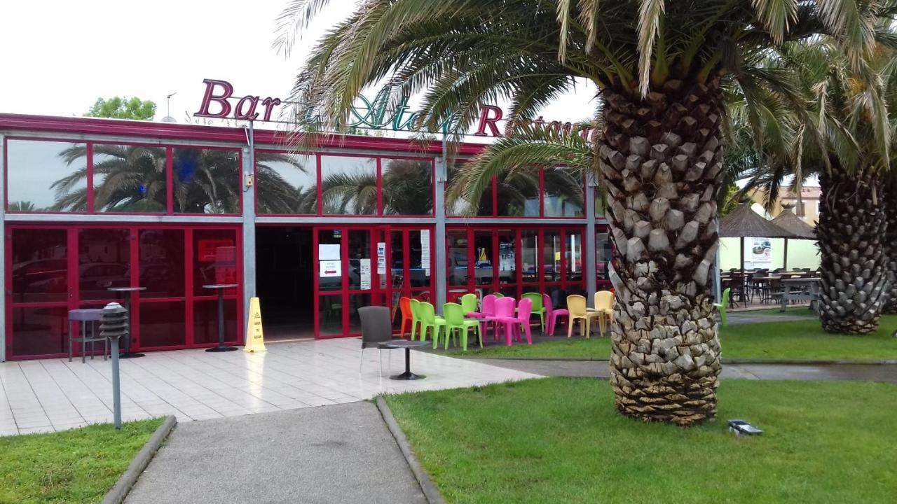 La Carabasse Hotell Vias Exteriör bild