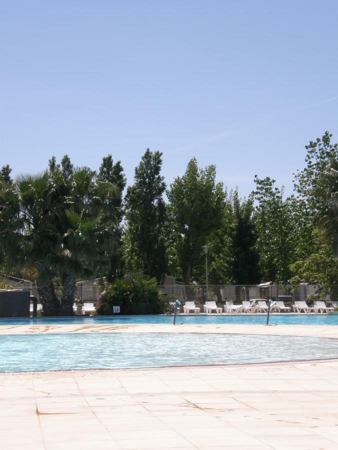 La Carabasse Hotell Vias Exteriör bild